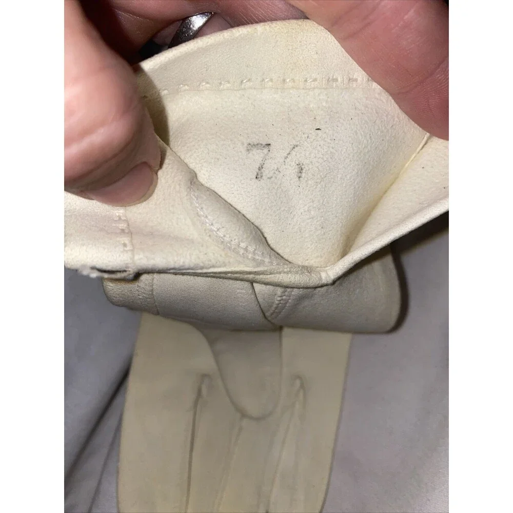 Vintage gloves Miss Aris White 2 stretchy 2A-1342 Floral Leather elegant